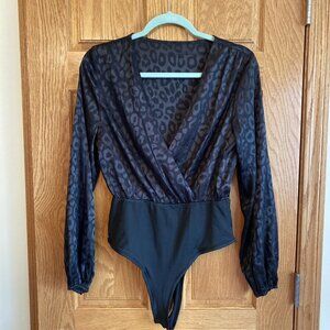 Shein Black Satin Bodysuit Size Medium Embossed Leopard Print Snap Closure NWOT